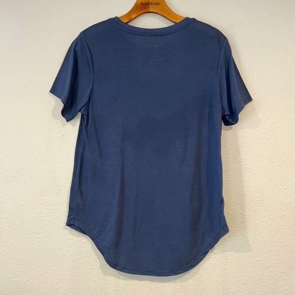 Disney Princess Royalty graphic tee shirt top size Large 11-13 Disneyland Parks - Picture 4 of 4